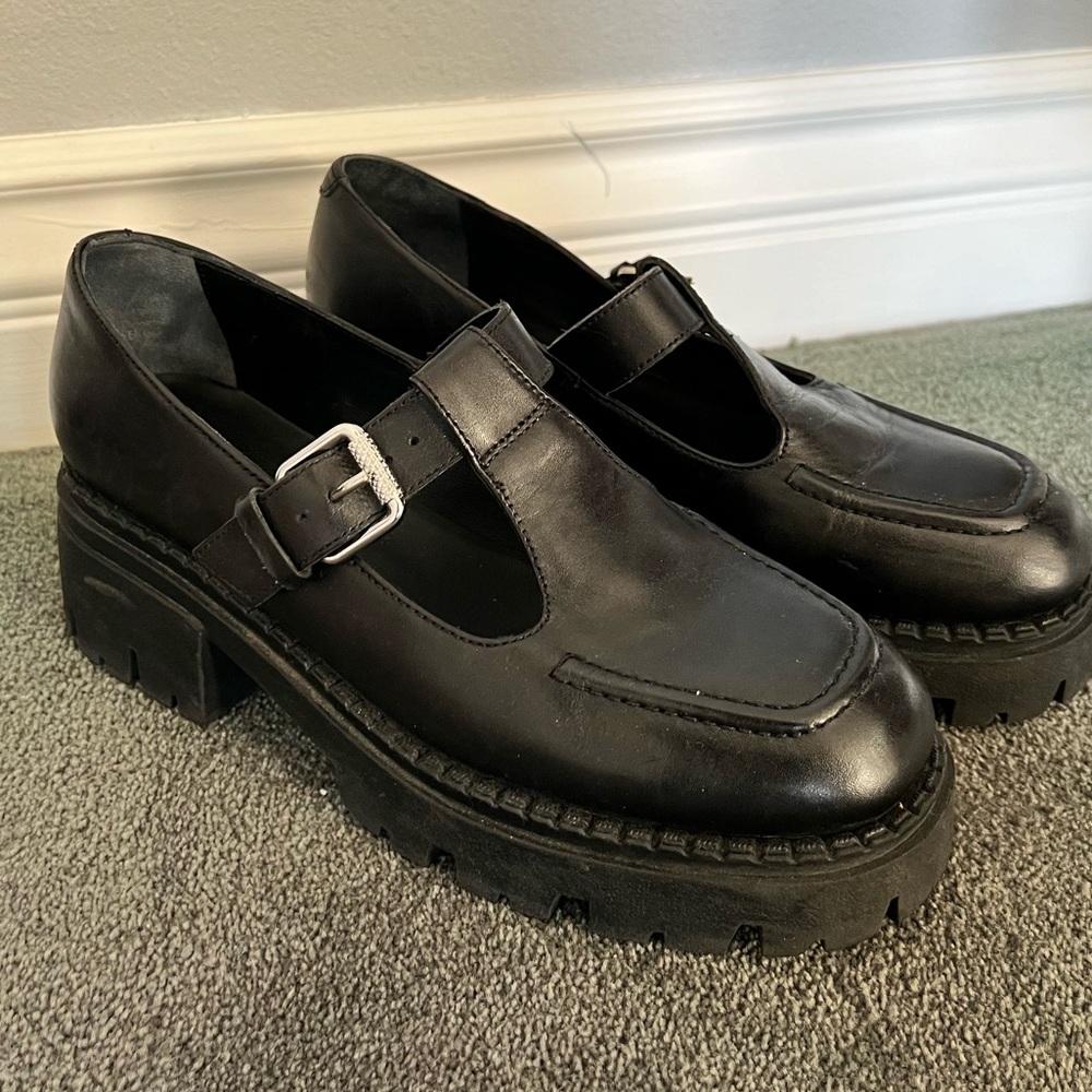 Mary Jane Oxford size 8
